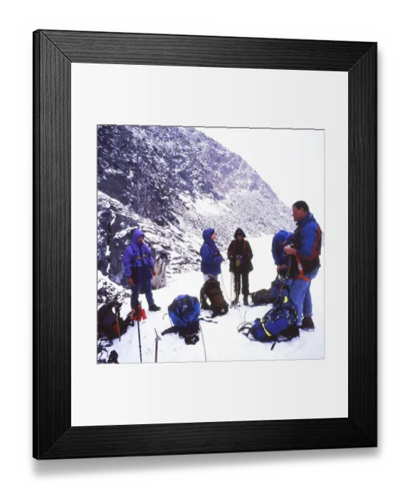 Framed Print : Gross Venediger: Challenging mountain tour by a large group of amateurs on 19 Framed Print : Gross Venediger: Challenging mountain tour by a large group of amateurs on 19