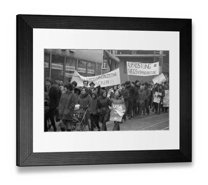 Framed Print : The Easter March 1969, here in Essen on 5