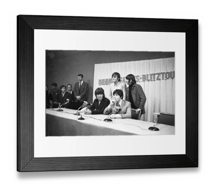 Framed Print : On their lightning tour, here in Essen on 25