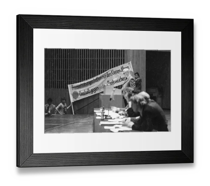 Framed Print : The 1971 local transport congress
