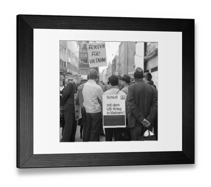 Framed Print : The warfare of the U. S. Army in the countries Vietnam