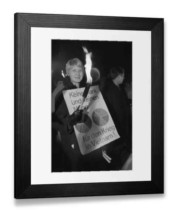 Framed Print : The US Army's waging of war in Vietnam