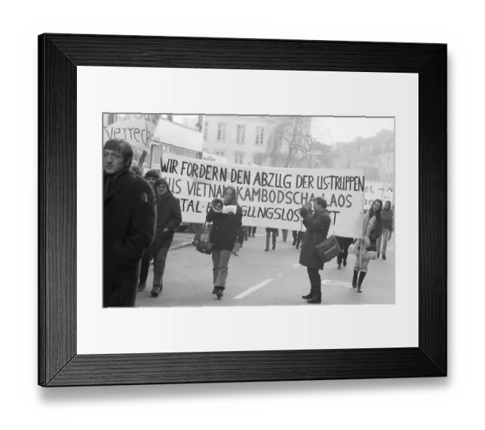 Framed Print : The US Army's waging of war in Vietnam Framed Print : The US Army's waging of war in Vietnam