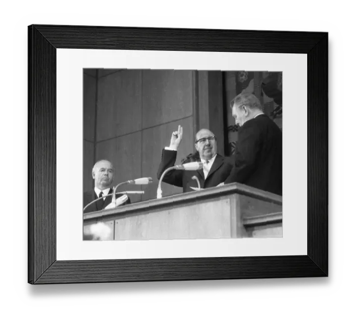 Framed Print : The re-election of North Rhine-Westphalia's State Premier Franz Meyers (CDU)