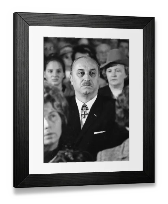 Framed Print : At a meeting of the Knight's Cross bearers in Kassel in 1970