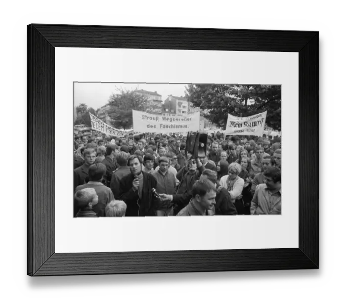 Framed Print : DEU, Germany, Ruhr area The election campaign for the Bundestag elections on 10 Framed Print : DEU, Germany, Ruhr area The election campaign for the Bundestag elections on 10