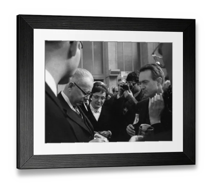 Framed Print : The Federal Assembly elected the new Federal President Gustav Heinemann (SPD) Framed Print : The Federal Assembly elected the new Federal President Gustav Heinemann (SPD)
