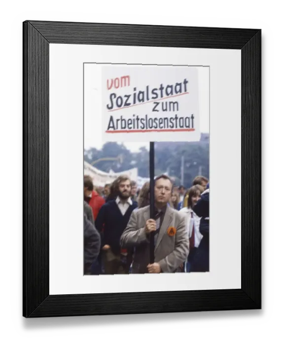 Framed Print : Hanover. DGB demonstration against unemployment and social cuts on 13