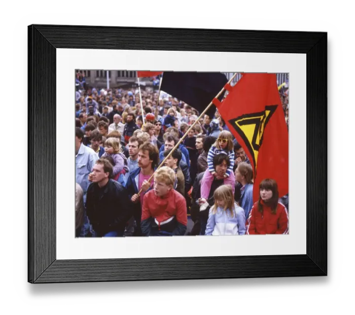 Framed Print : Siegen. Steelworkers on warning strike on 25