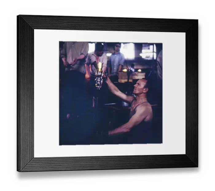 Framed Print : Tchechia (CSSR) Glass workers in a factory ca