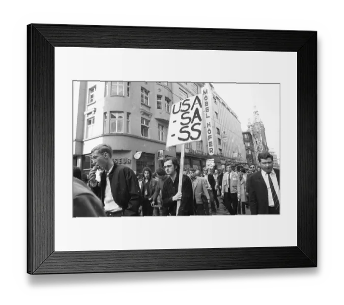 Framed Print : The US Army's waging of war in Vietnam Framed Print : The US Army's waging of war in Vietnam