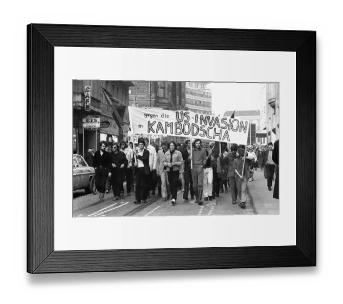 Framed Print : The US Army's waging of war in Vietnam Framed Print : The US Army's waging of war in Vietnam