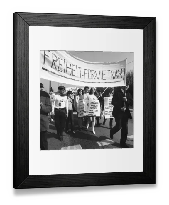 Framed Print : The US Army's conduct of the war in Vietnam