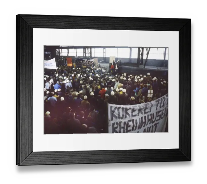 Framed Print : Du-Rheinhausen. Steelworkers of the Krupp steelworks fight for their jobs in 1987 and occupied the Rhine bridge Framed Print : Du-Rheinhausen. Steelworkers of the Krupp steelworks fight for their jobs in 1987 and occupied the Rhine bridge