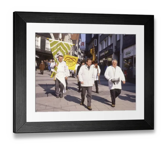 Framed Print : Ruhr area. Journeymen bakers and master craftsmen demonstrate for the preservation of the craft Framed Print : Ruhr area. Journeymen bakers and master craftsmen demonstrate for the preservation of the craft