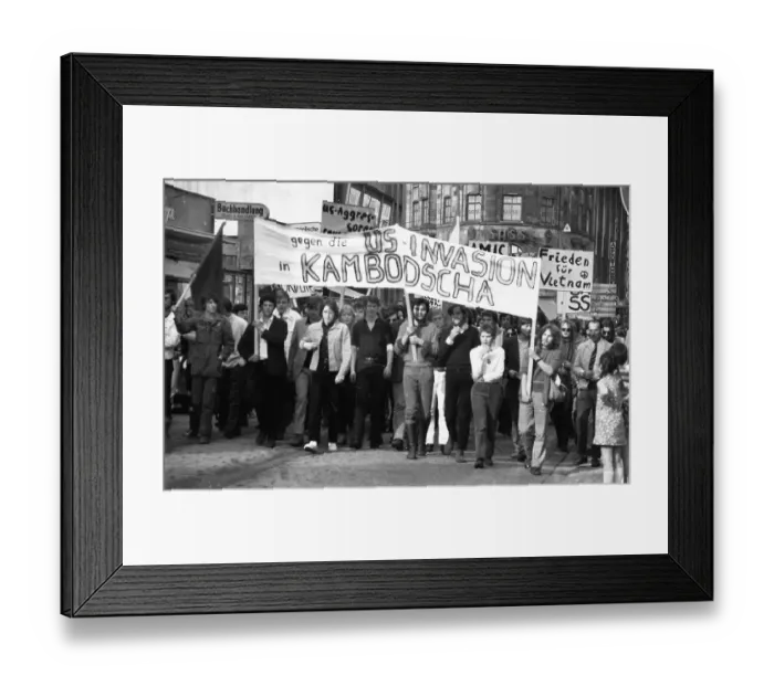 Framed Print : The US Army's waging of war in Vietnam