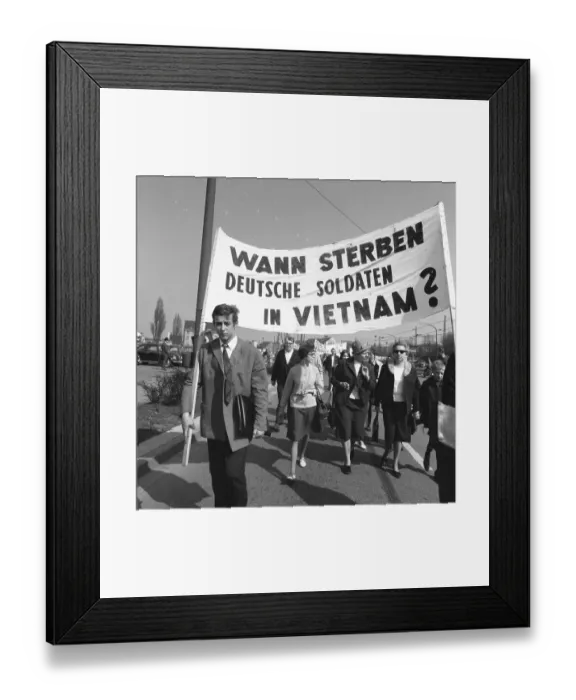 Framed Print : The US Army's conduct of the war in Vietnam