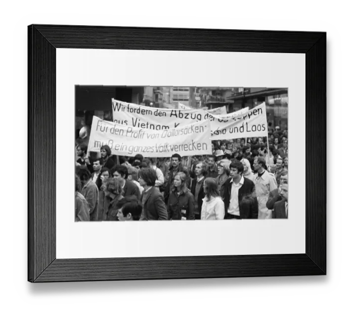 Framed Print : The US Army's waging of war in Vietnam
