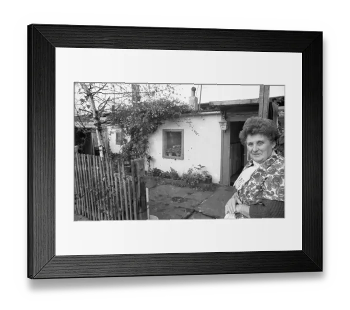 Framed Print : In 1954, there were still numerous precarious flats in barracks Framed Print : In 1954, there were still numerous precarious flats in barracks