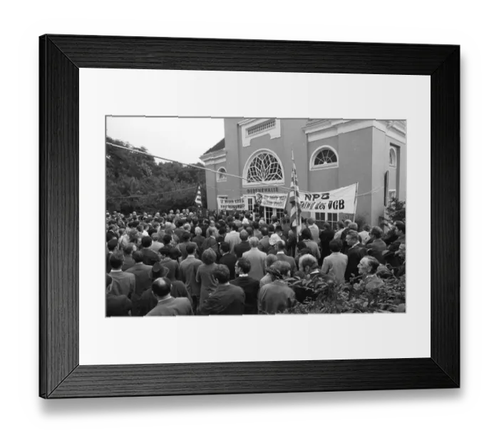 Framed Print : DEU, Germany, Ruhr area The election campaign for the Bundestag elections on 10 Framed Print : DEU, Germany, Ruhr area The election campaign for the Bundestag elections on 10