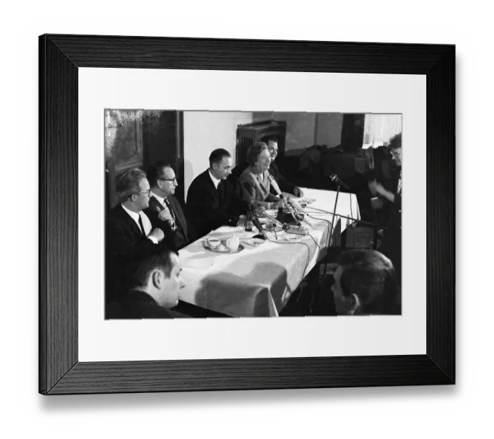 Framed Print : The first press conference of the KPD cadre Framed Print : The first press conference of the KPD cadre