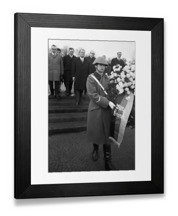 Framed Print : The first meeting of Willy Brandt (Chancellor of the FRG) and Willi Stoph (MP of the GDR) Framed Print : The first meeting of Willy Brandt (Chancellor of the FRG) and Willi Stoph (MP of the GDR)