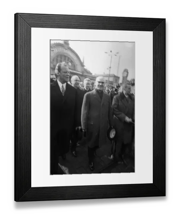 Framed Print : The first meeting of Willy Brandt (Chancellor of the FRG) and Willi Stoph (MP of the GDR)