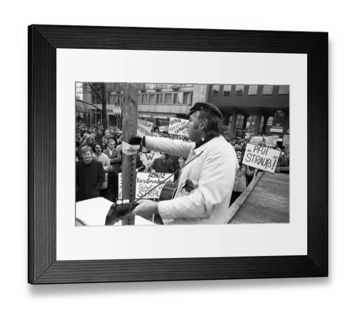 Framed Print : During the election campaign for the 1969 Bundestag elections
