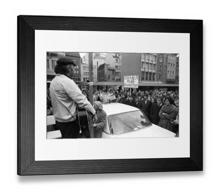 Framed Print : During the election campaign for the 1969 Bundestag elections