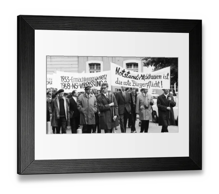 Framed Print : Several hundred Christians, among them church dignitaries in their robes Framed Print : Several hundred Christians, among them church dignitaries in their robes