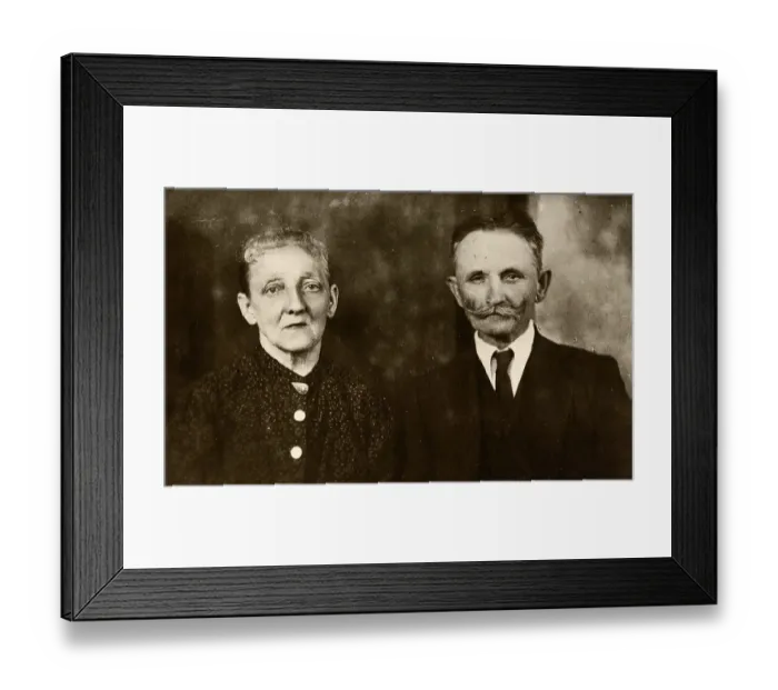 Framed Print : Elderly couple, historical photograph, circa 1920