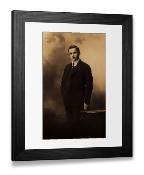Framed Print : Portrait of a man, historic photograph