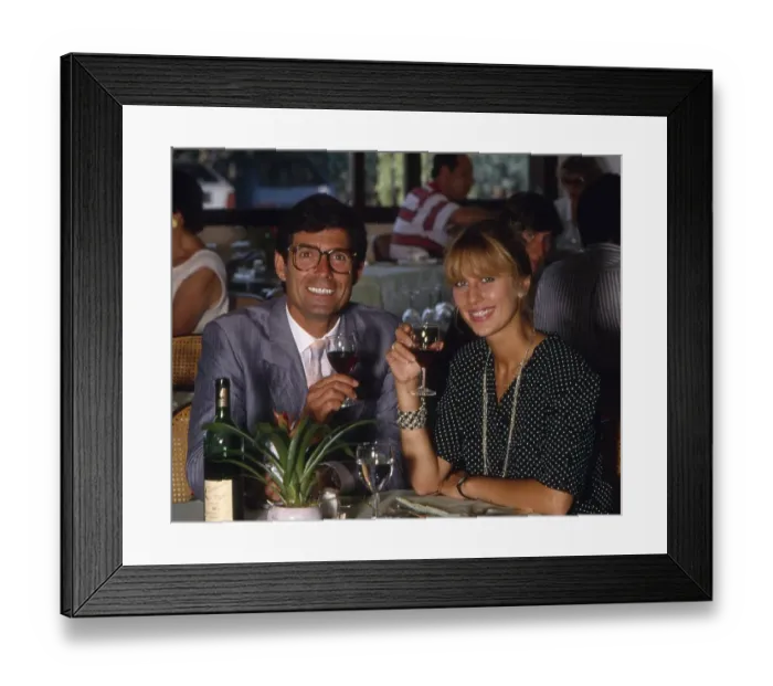 Framed Print : Couple in pub drinking red wine