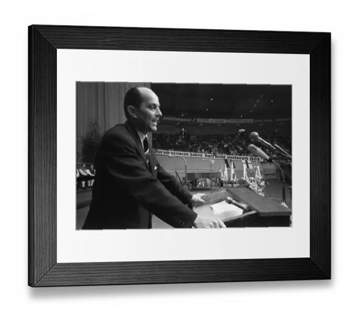 Framed Print : Expellees, expellee meetings, people Framed Print : Expellees, expellee meetings, people