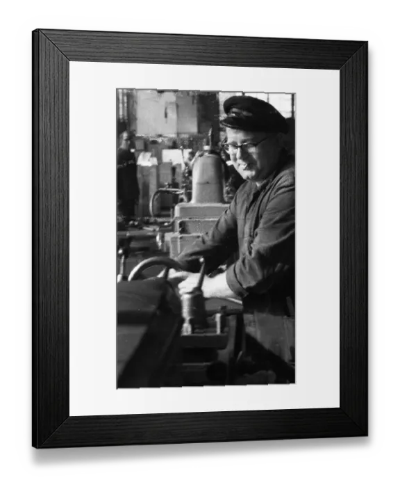 Framed Print : Work at the Port of Hamburg and Howaldtswerke Hamburg Framed Print : Work at the Port of Hamburg and Howaldtswerke Hamburg