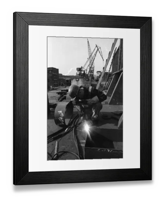 Framed Print : Work at the Port of Hamburg and Howaldtswerke Hamburg
