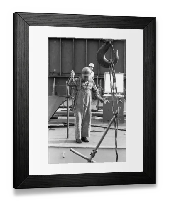 Framed Print : Work at the Port of Hamburg and Howaldtswerke Hamburg