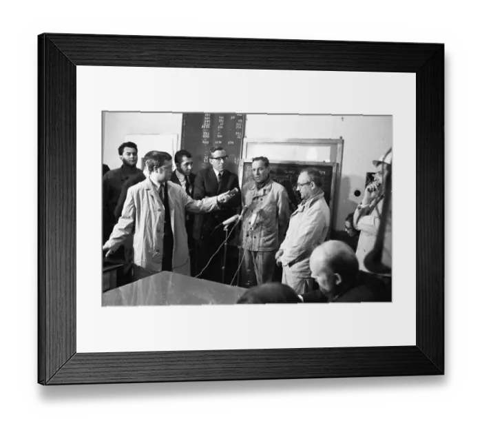 Framed Print : Nine miners of the Emil Emscher colliery were buried on 2