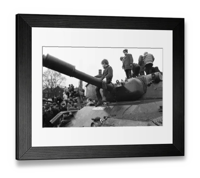 Framed Print : The Bundeswehr weapons show, here in Dortmund-Luettgendortmund in 1966 Framed Print : The Bundeswehr weapons show, here in Dortmund-Luettgendortmund in 1966