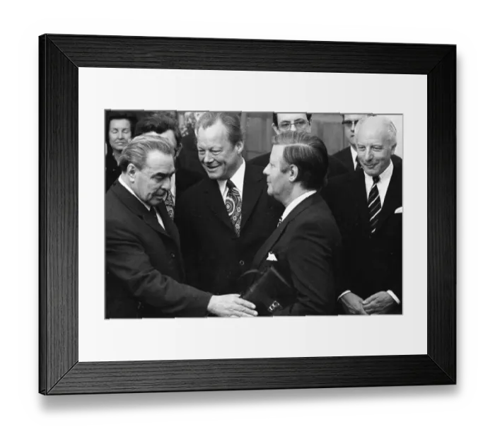Framed Print : On the arrival of the Soviet Head of State and Party Leonid Brezhnev by Willy Brandt on 18