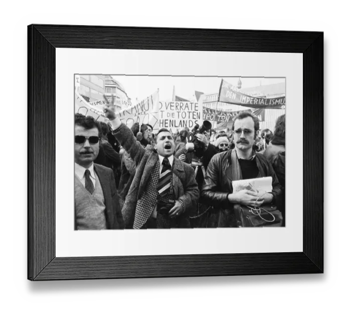 Framed Print : Greeks and Germans demonstrated in Bonn on 10 Framed Print : Greeks and Germans demonstrated in Bonn on 10