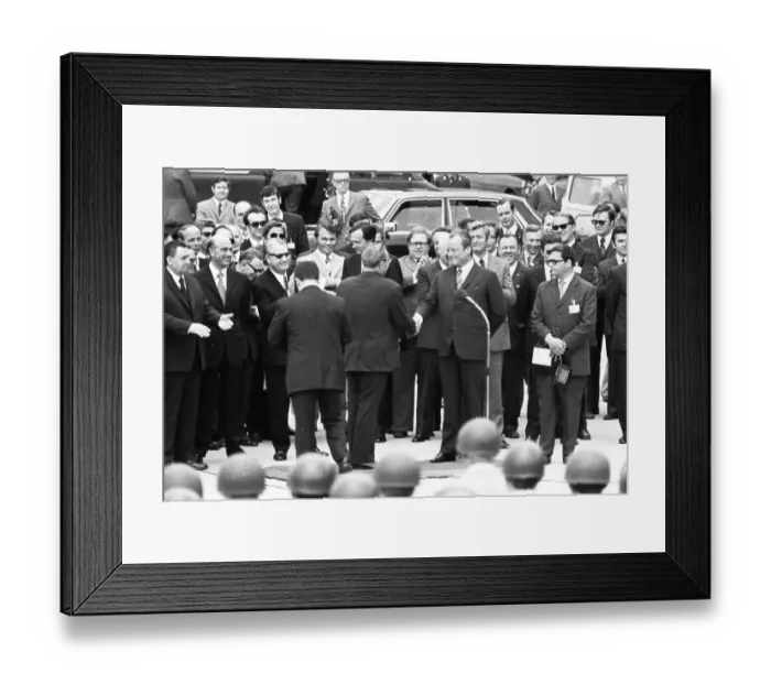 Framed Print : The visit of CPSU party leader Leonid Brezhnev to the Federal Republic of Germany - here in Cologne-Bonn on 22 May 1973 Framed Print : The visit of CPSU party leader Leonid Brezhnev to the Federal Republic of Germany - here in Cologne-Bonn on 22 May 1973