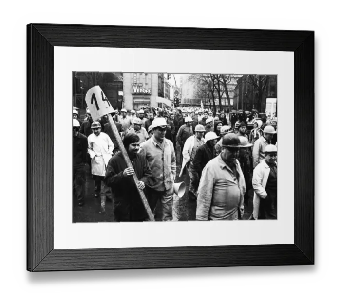 Framed Print : With a spontaneous strike and demonstration Framed Print : With a spontaneous strike and demonstration