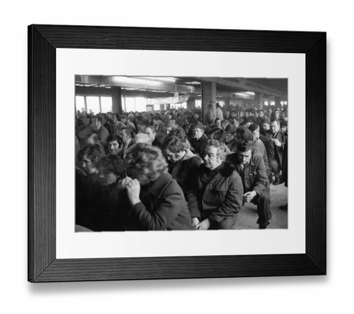Framed Print : At the works meeting of the Deutsche Edelstahlwerke (DEW) in Bochum on 6 December 1973