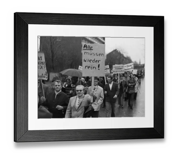 Framed Print : The dismissal of workers at the Mannesmann factory after a spontaneous strike not led by the union provoked protests by