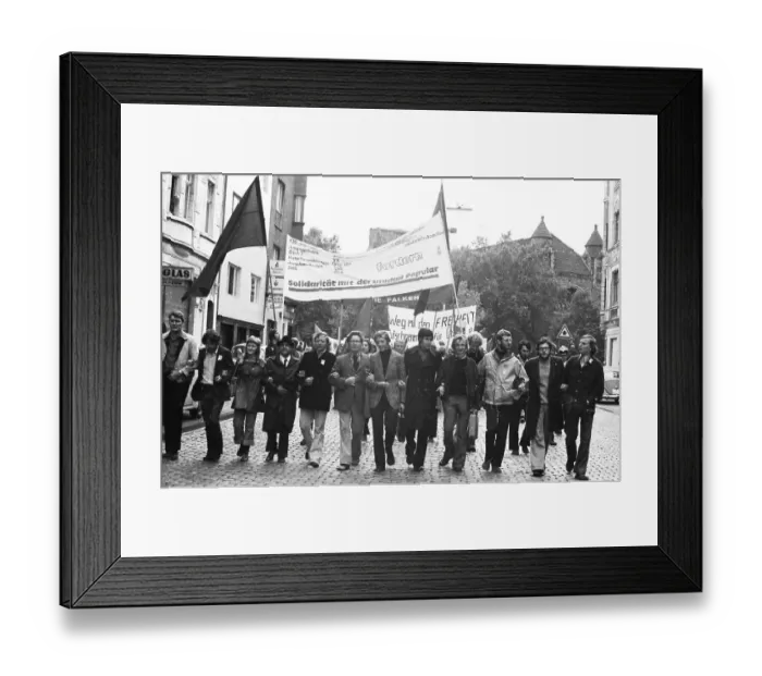 Framed Print : 5000 pupils, students and young people Framed Print : 5000 pupils, students and young people