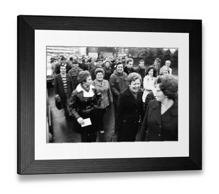 Framed Print : Employees of the Duesseldorf -Reisholz steel Framed Print : Employees of the Duesseldorf -Reisholz steel