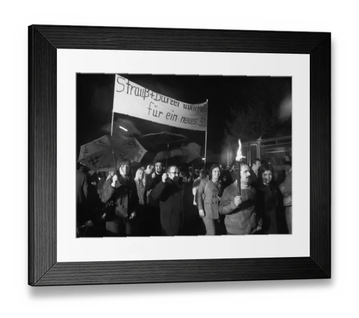 Framed Print : Supporters and friends of the SPD / FDP government coalition demonstrated in Bonn on 26 April 1972 with a torchlight