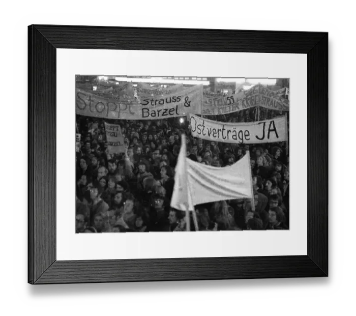 Framed Print : Supporters and friends of the SPD / FDP government coalition demonstrated in Bonn on 26 April 1972 with a torchlight