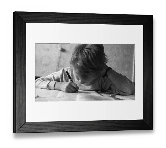 Framed Print : The everyday life of a family of a worker with three children on 18